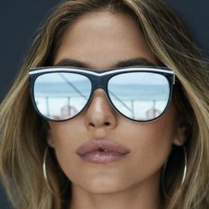 ‘So Hollywood’ Quay Australia sunglasses